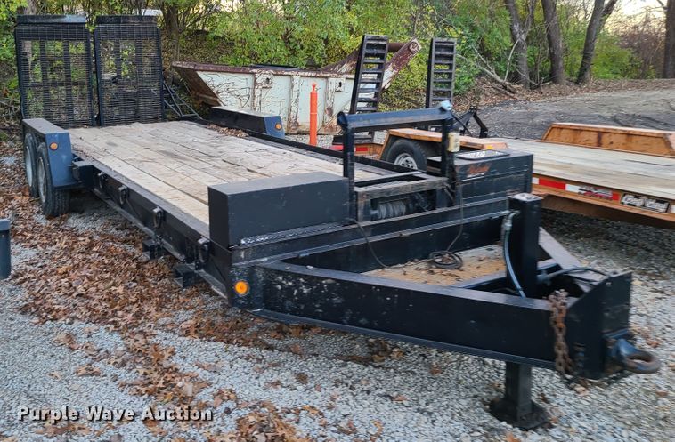 image for item DJ1521 2004 Towmaster  equipment trailer