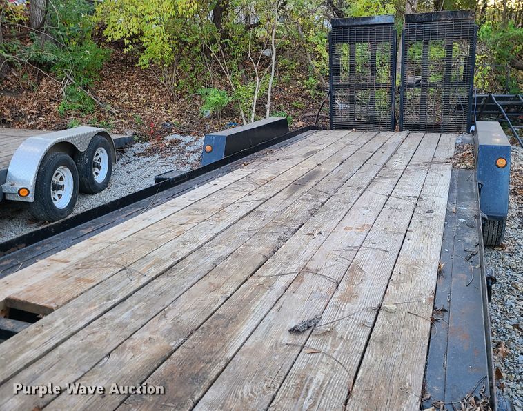 image for item DJ1521 2004 Towmaster  equipment trailer