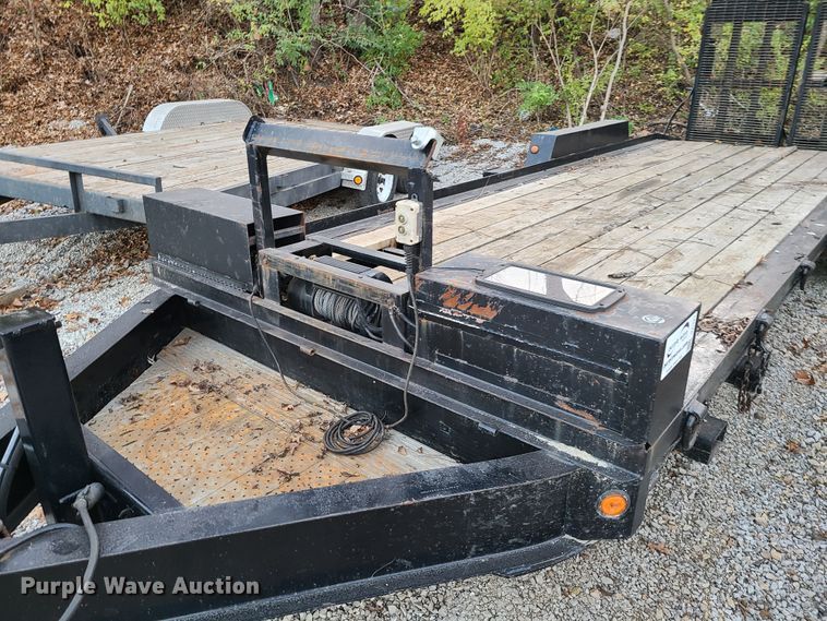 image for item DJ1521 2004 Towmaster  equipment trailer