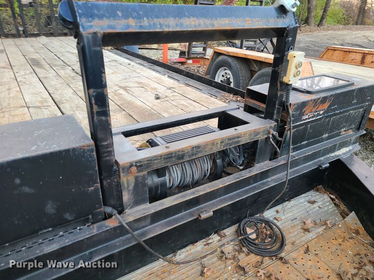 image for item DJ1521 2004 Towmaster  equipment trailer