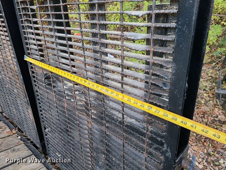 image for item DJ1521 2004 Towmaster  equipment trailer