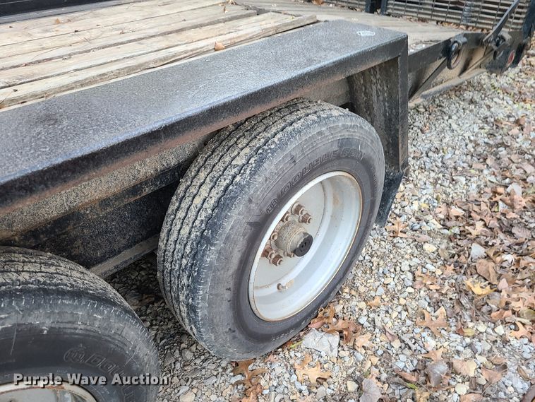 image for item DJ1521 2004 Towmaster  equipment trailer