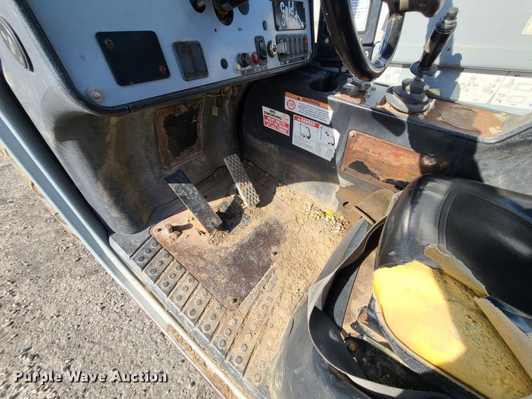 image for item DJ1548 2012 Genie GTH-844  telehandler