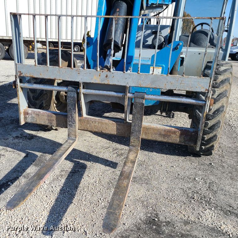 image for item DJ1548 2012 Genie GTH-844  telehandler