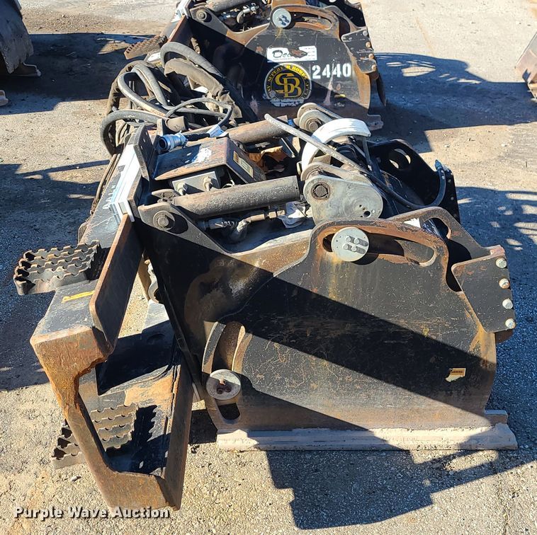 image for item DJ1560 Caterpillar PC205 18"W skid steer cold planer