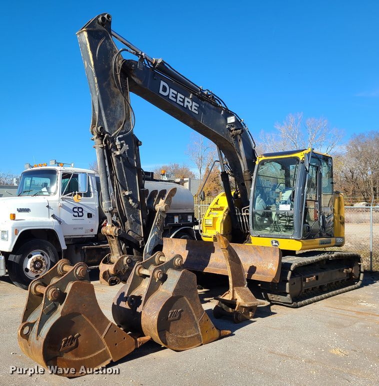 image for item DJ1562 John Deere 135G  excavator