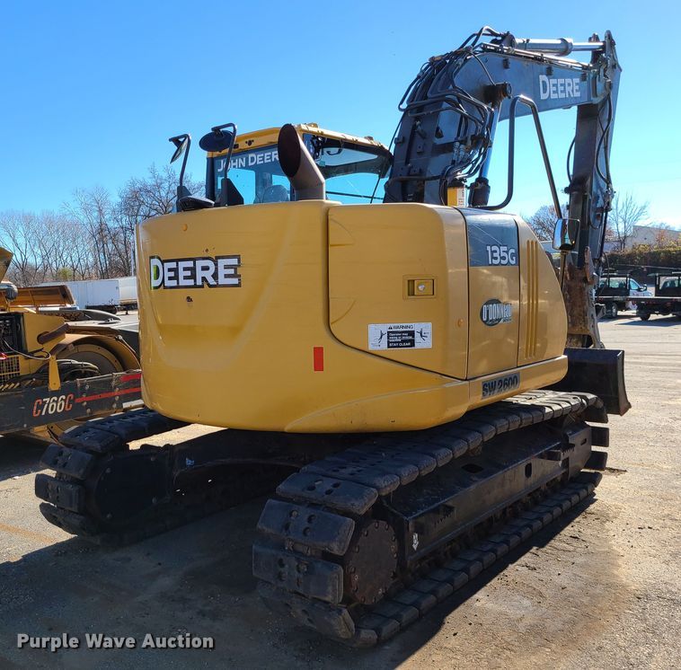 image for item DJ1562 John Deere 135G  excavator