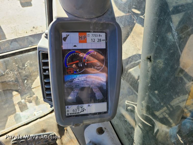 image for item DJ1562 John Deere 135G  excavator