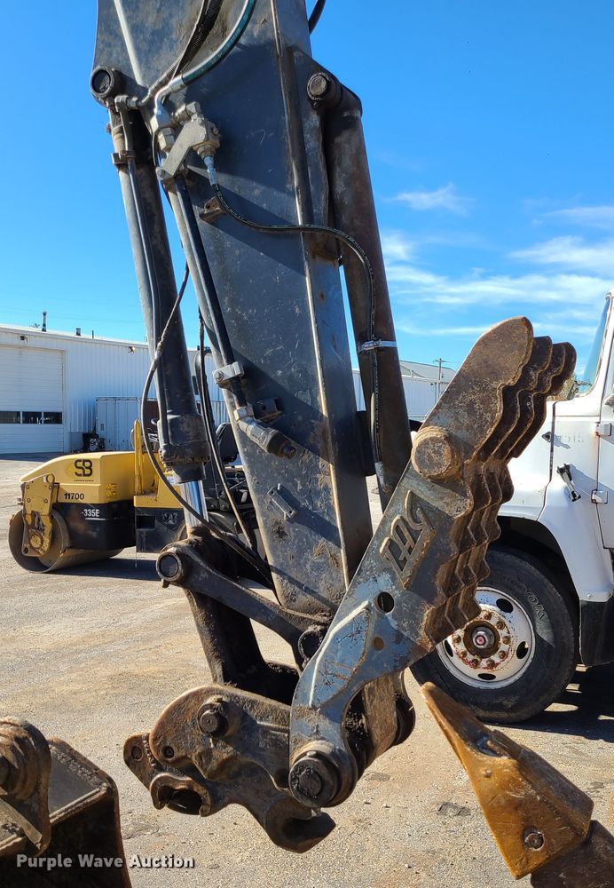 image for item DJ1562 John Deere 135G  excavator