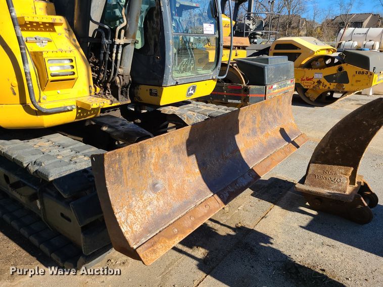 image for item DJ1562 John Deere 135G  excavator