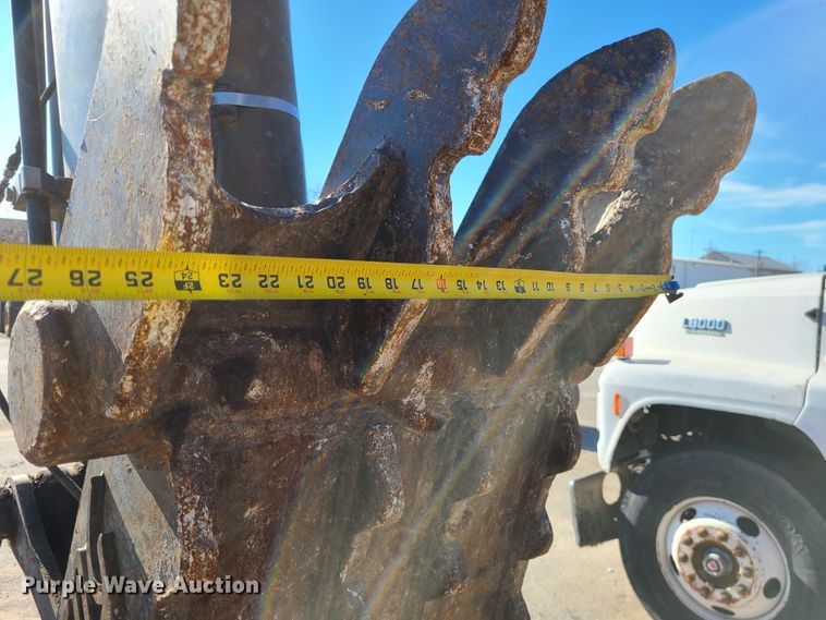 image for item DJ1562 John Deere 135G  excavator