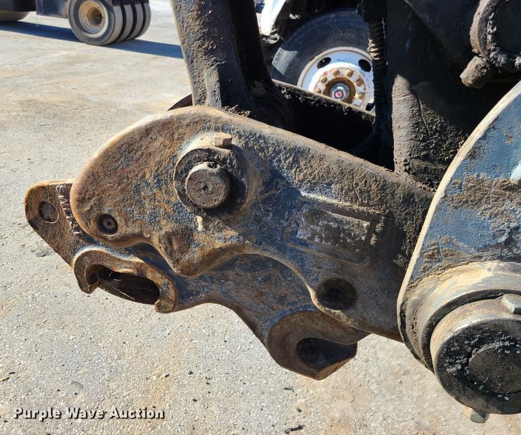 image for item DJ1562 John Deere 135G  excavator