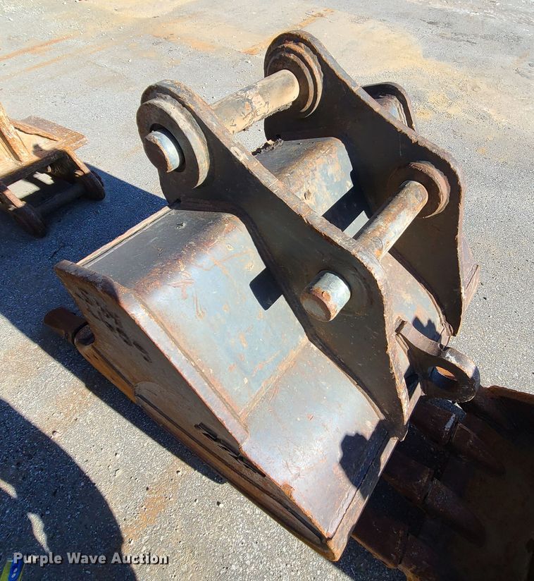 image for item DJ1562 John Deere 135G  excavator