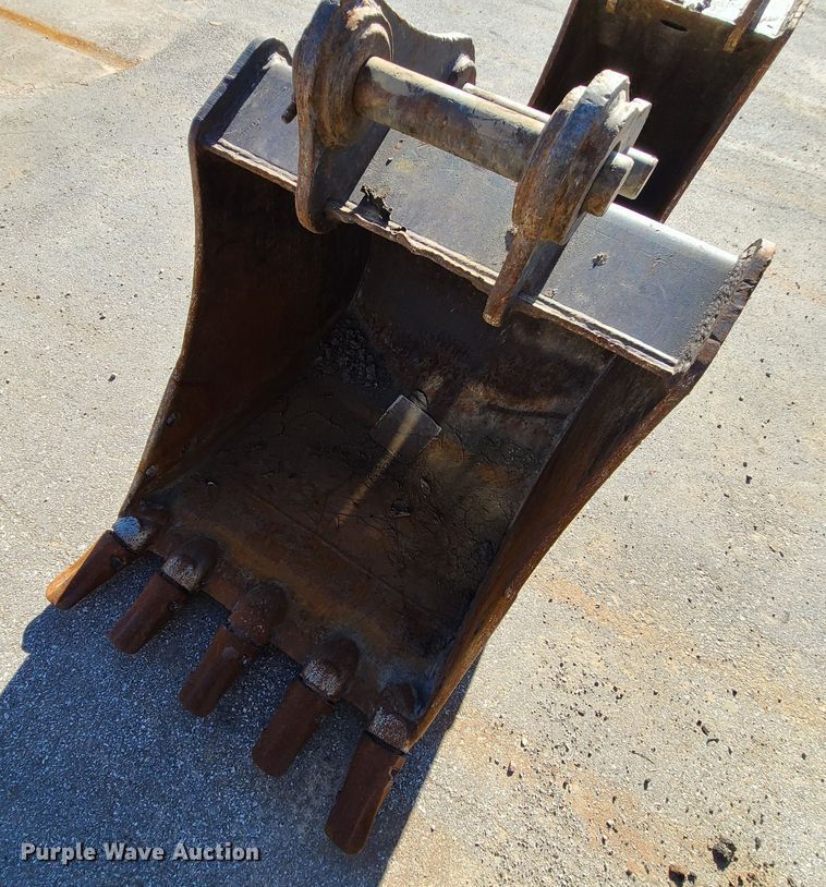 image for item DJ1562 John Deere 135G  excavator