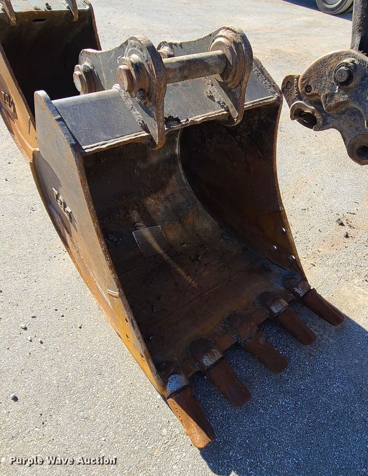 image for item DJ1562 John Deere 135G  excavator