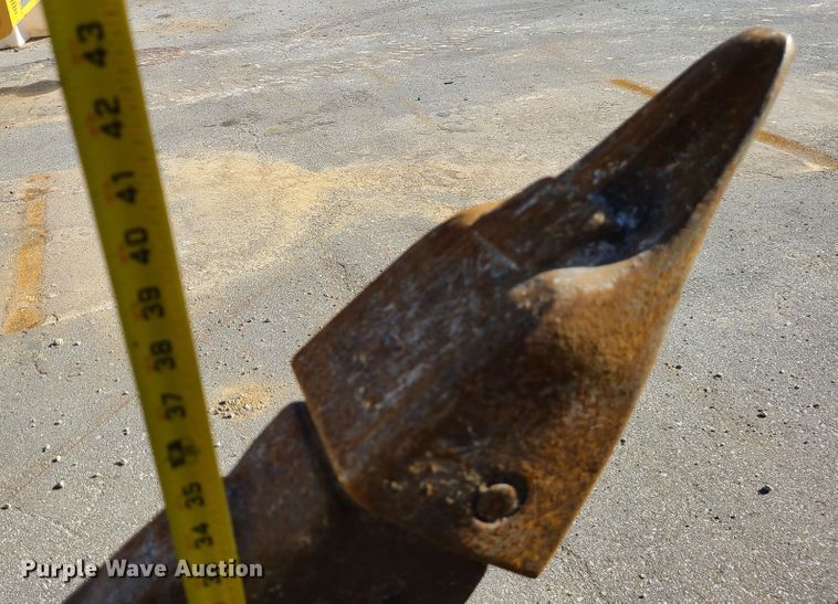 image for item DJ1562 John Deere 135G  excavator