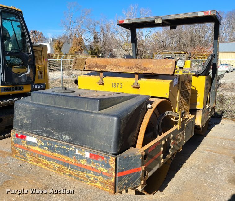 image for item DJ1564 Hypac C766C  double drum vibratory roller