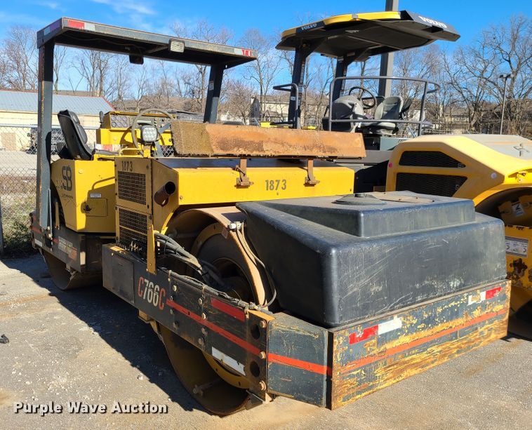 image for item DJ1564 Hypac C766C  double drum vibratory roller