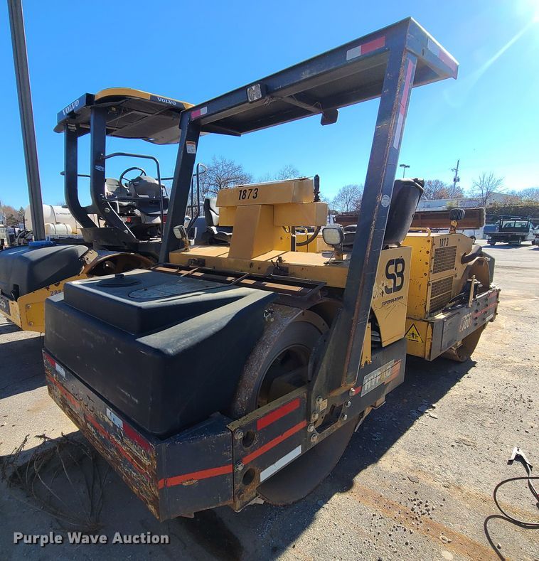 image for item DJ1564 Hypac C766C  double drum vibratory roller