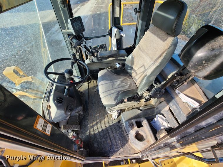 image for item DJ1577 2009 John Deere 844K  wheel loader