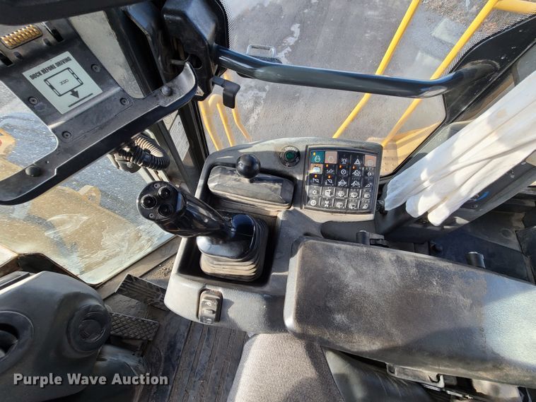 image for item DJ1577 2009 John Deere 844K  wheel loader