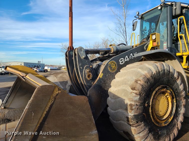 image for item DJ1577 2009 John Deere 844K  wheel loader