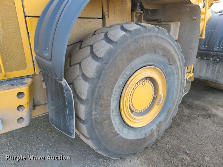 image for item DJ1577 2009 John Deere 844K  wheel loader