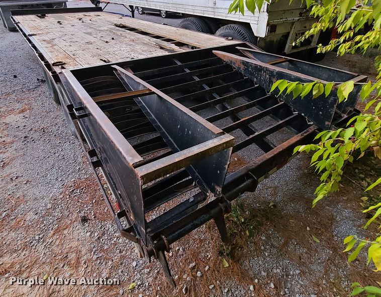 image for item DJ1584 2006 Big Tex 20PH  equipment trailer