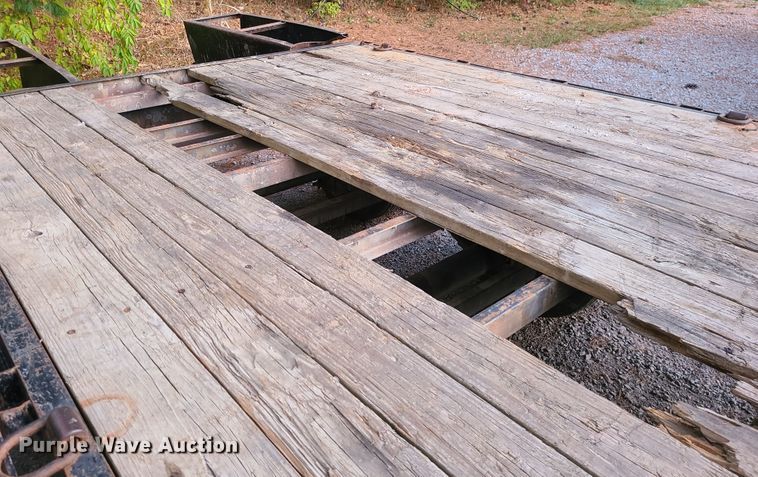 image for item DJ1584 2006 Big Tex 20PH  equipment trailer