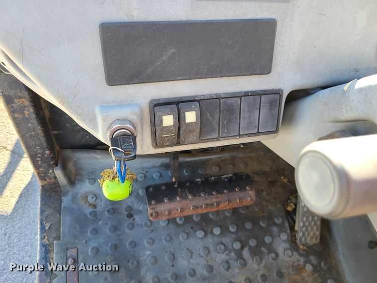 image for item DJ1649 2001 Caterpillar TH63  telehandler