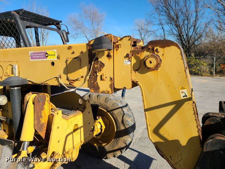 image for item DJ1649 2001 Caterpillar TH63  telehandler