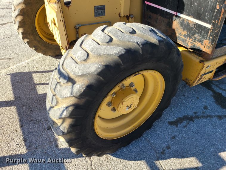 image for item DJ1649 2001 Caterpillar TH63  telehandler