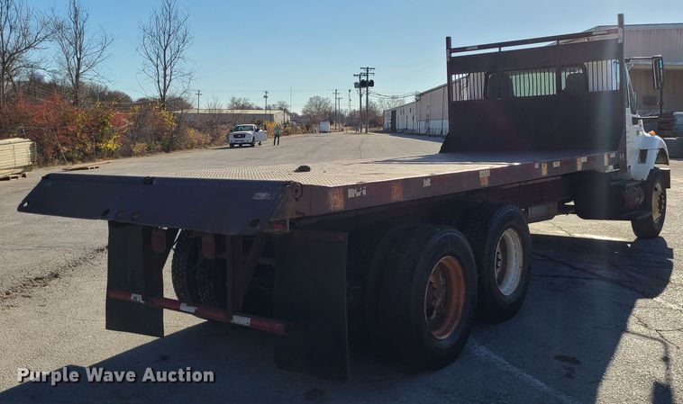 image for item DJ1650 2003 International 7400  dump flatbed truck
