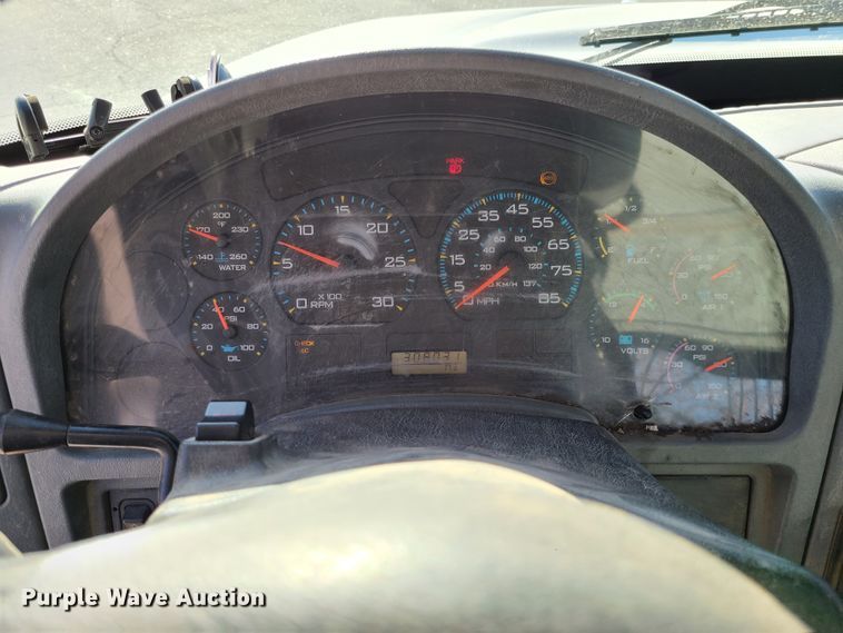 image for item DJ1650 2003 International 7400  dump flatbed truck