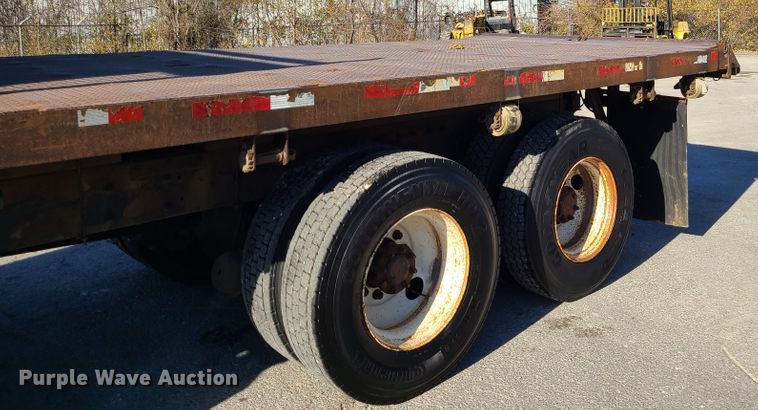 image for item DJ1650 2003 International 7400  dump flatbed truck