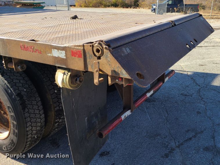 image for item DJ1650 2003 International 7400  dump flatbed truck