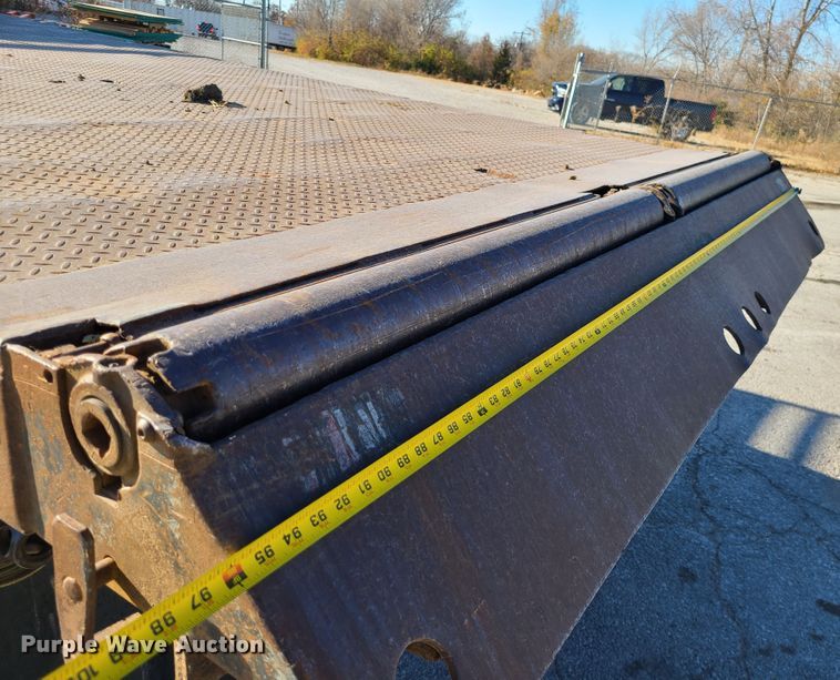 image for item DJ1650 2003 International 7400  dump flatbed truck