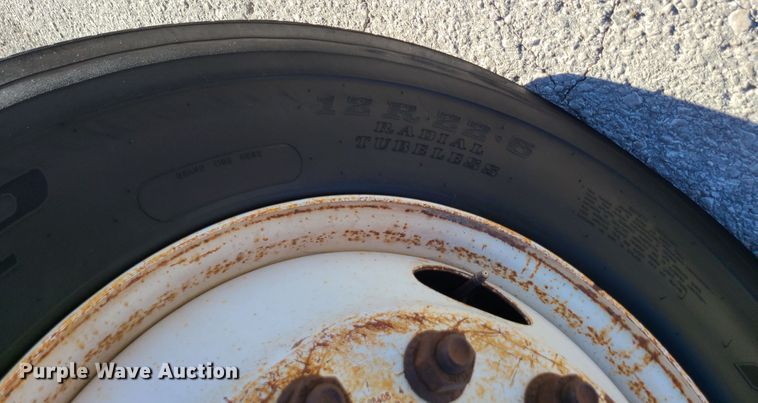 image for item DJ1650 2003 International 7400  dump flatbed truck