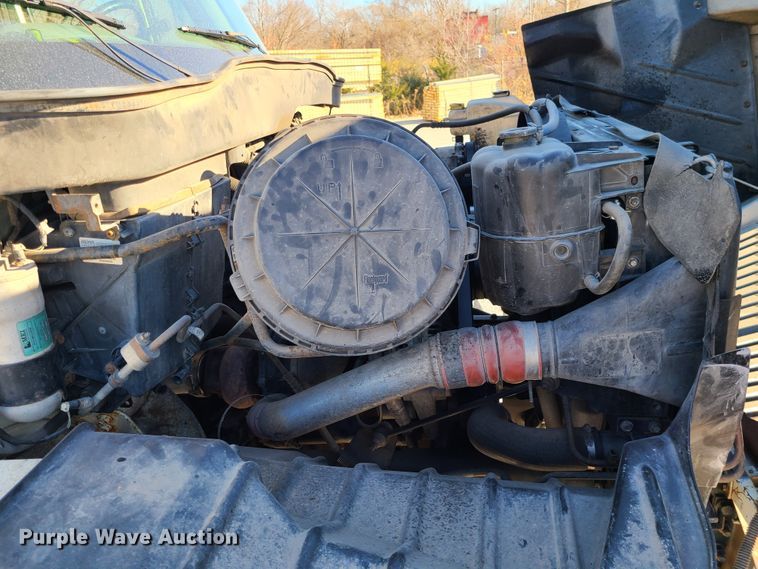 image for item DJ1650 2003 International 7400  dump flatbed truck