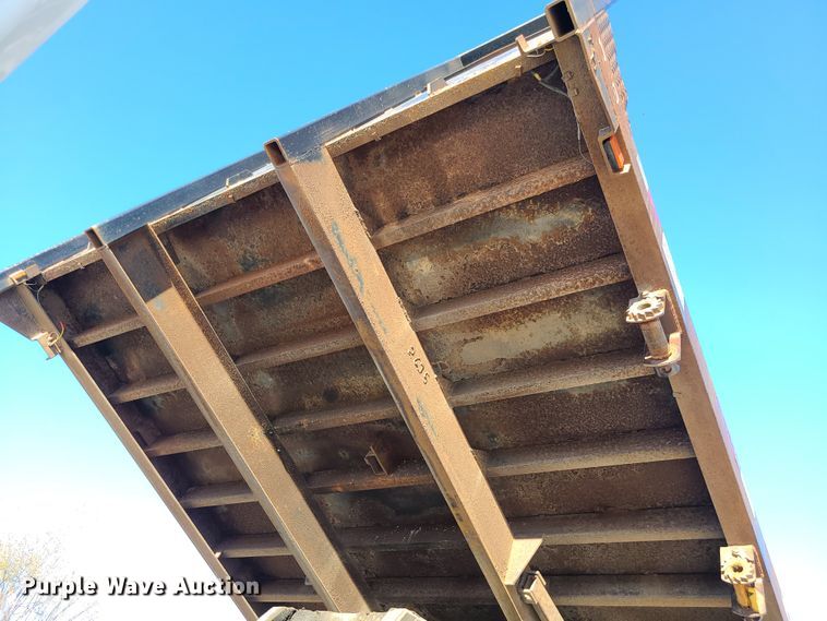 image for item DJ1650 2003 International 7400  dump flatbed truck