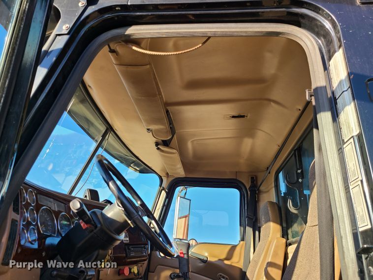 image for item DJ1653 2006 Mack CV713  grapple truck with trailer