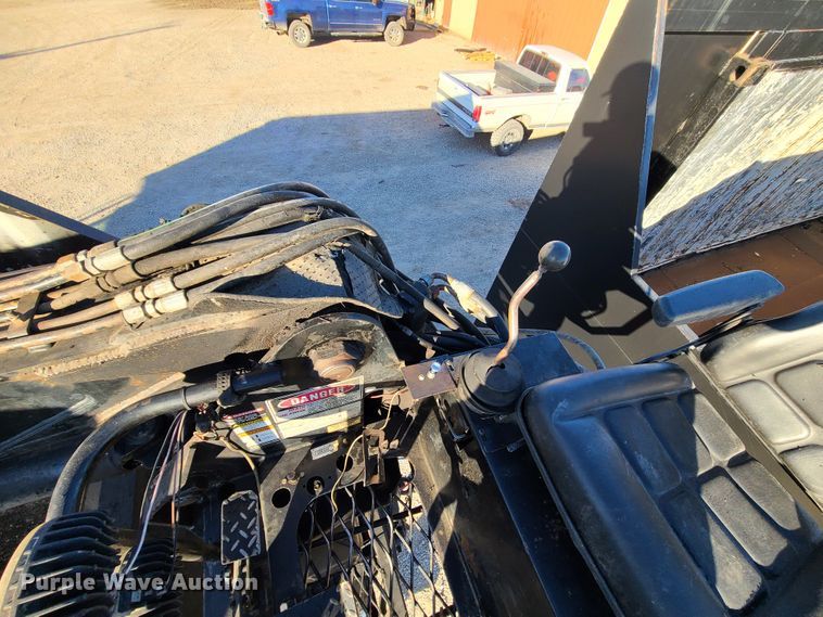 image for item DJ1653 2006 Mack CV713  grapple truck with trailer