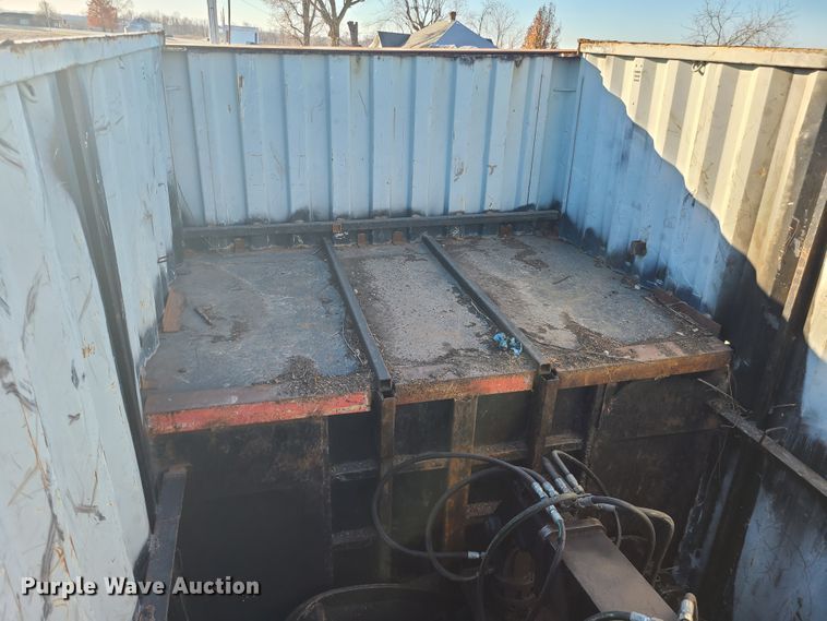 image for item DJ1653 2006 Mack CV713  grapple truck with trailer