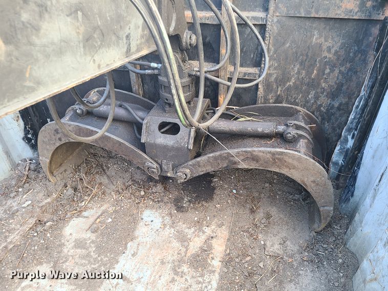 image for item DJ1653 2006 Mack CV713  grapple truck with trailer