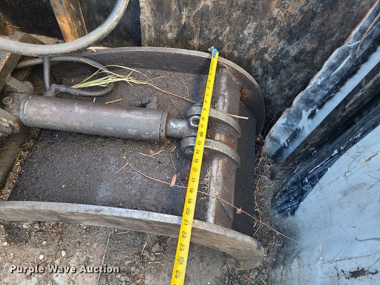 image for item DJ1653 2006 Mack CV713  grapple truck with trailer