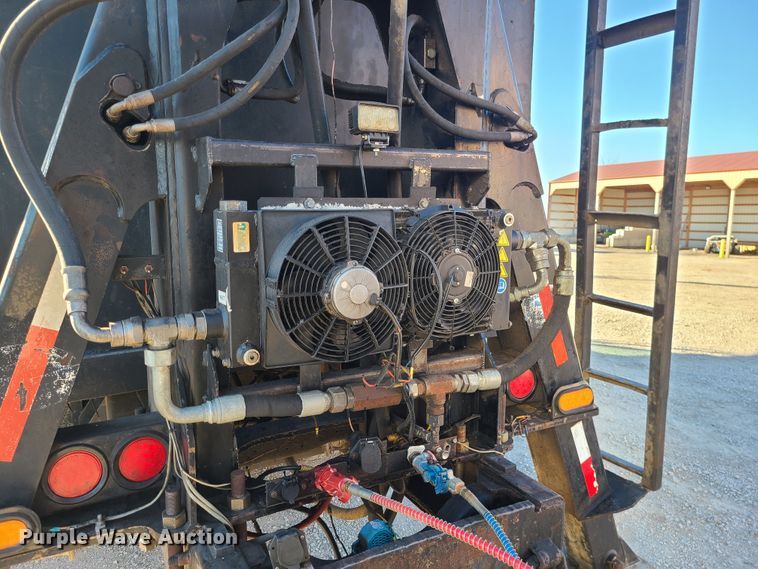 image for item DJ1653 2006 Mack CV713  grapple truck with trailer