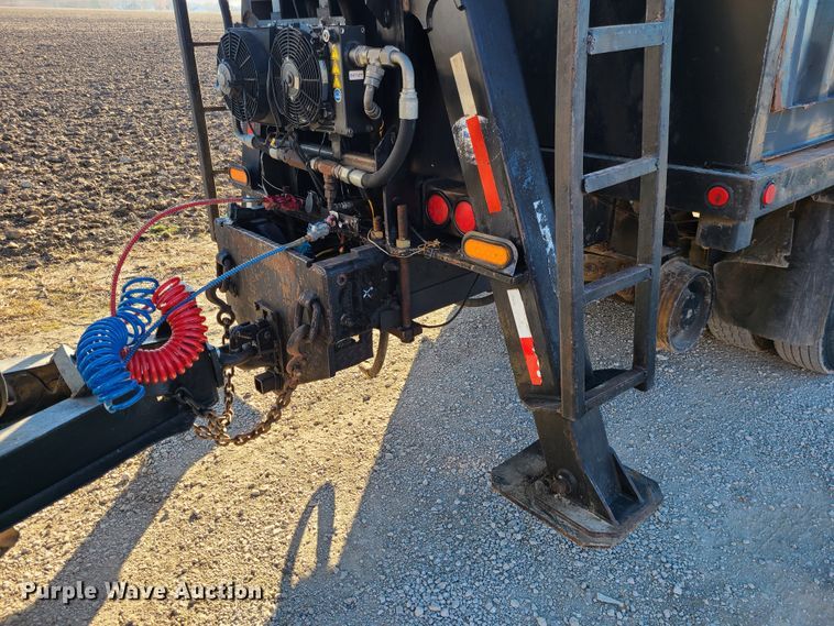 image for item DJ1653 2006 Mack CV713  grapple truck with trailer