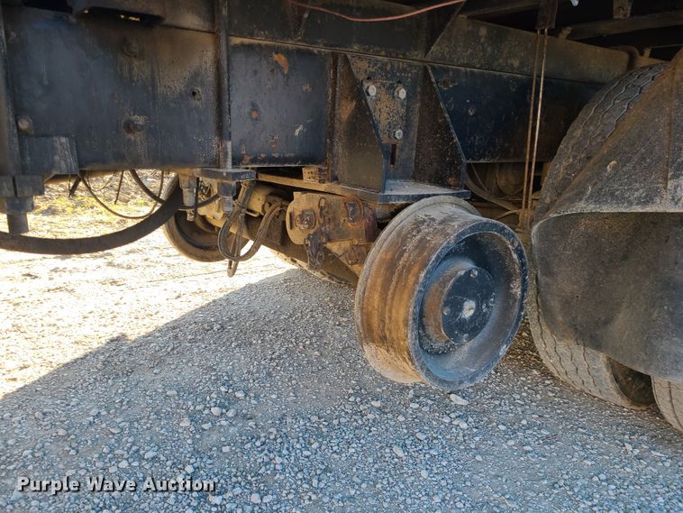 image for item DJ1653 2006 Mack CV713  grapple truck with trailer