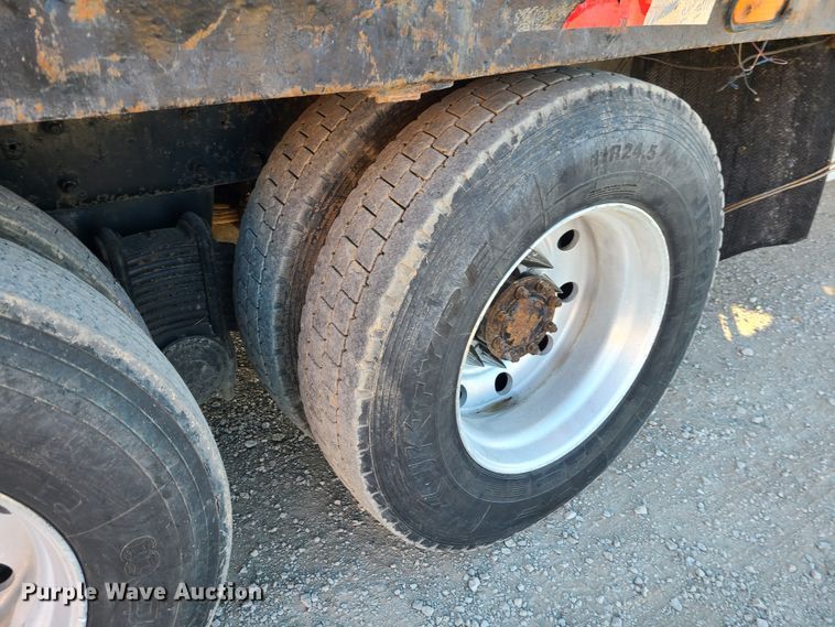 image for item DJ1653 2006 Mack CV713  grapple truck with trailer