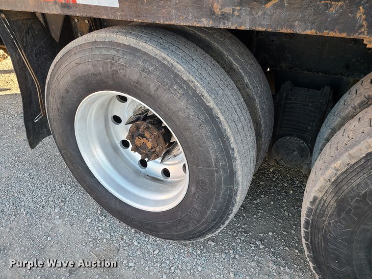 image for item DJ1653 2006 Mack CV713  grapple truck with trailer